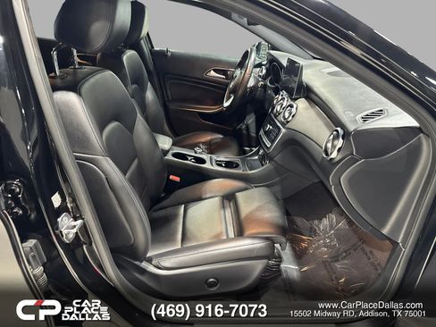 Used 2020 Mercedes-Benz GLA 250 4MATIC w/ Premium Package image 24