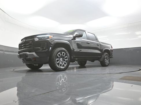 Used 2023 Chevrolet Colorado Z71 w/ Z71 Convenience Package 2 image 11