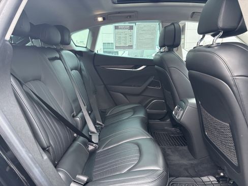 Used 2017 Maserati Levante S image 21