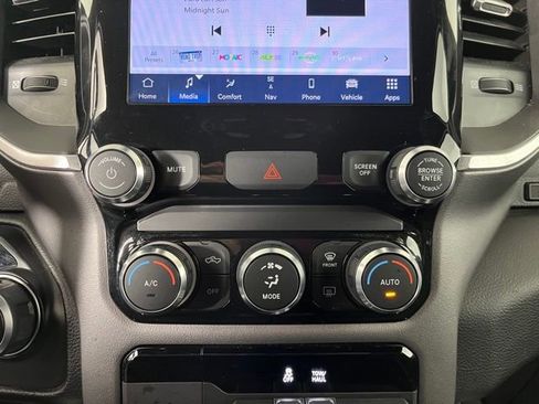 Used 2022 RAM 1500 Big Horn AWD/4WD image 29