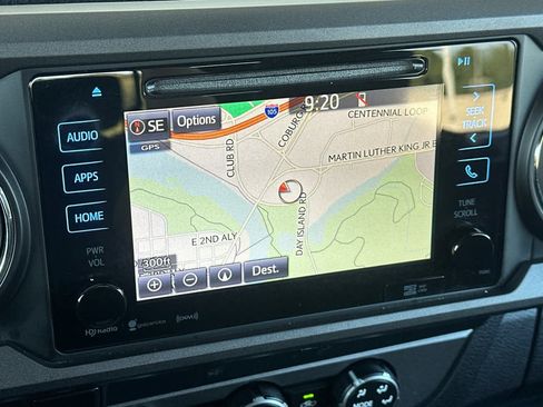 Used 2019 Toyota Tacoma TRD Sport AWD/4WD image 18