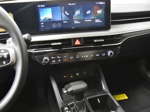 Used 2025 Kia K5 LXS FWD image 22