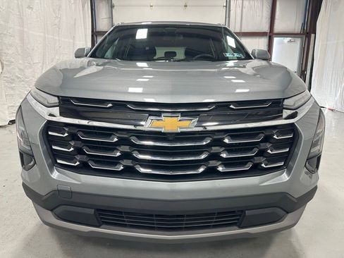 Used 2026 Chevrolet Equinox LT FWD image 2