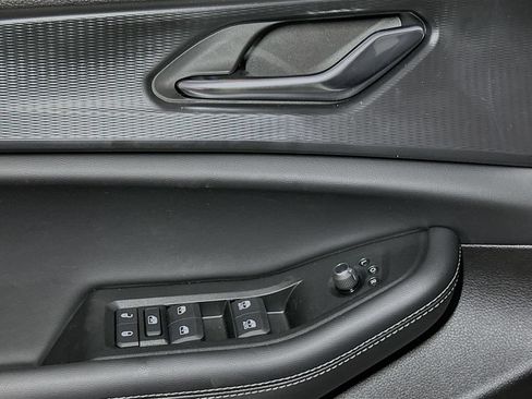 New 2025 Jeep Grand Cherokee L Altitude AWD/4WD image 12