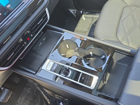 New 2026 Volkswagen Atlas SE image 21