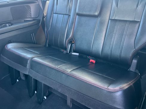 Used 2017 Dodge Grand Caravan GT image 12