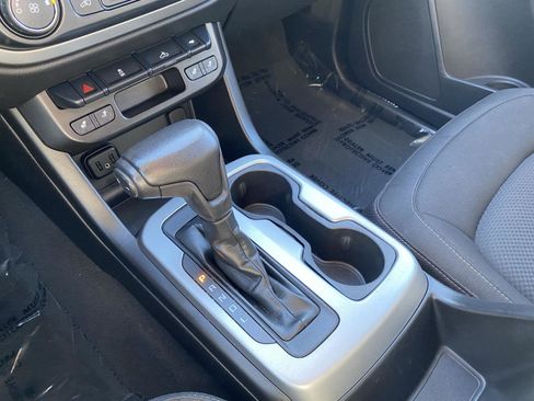 Used 2021 Chevrolet Colorado LT w/ LT Convenience Package image 22