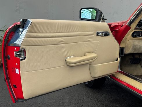 Used 1989 Mercedes-Benz 560 SL image 13