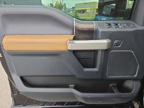 Used 2022 Ford F350 Lariat w/ Lariat Ultimate Package AWD/4WD image 15