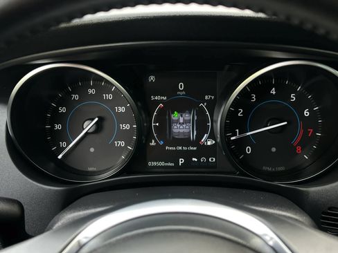 Used 2018 Jaguar XE Prestige RWD image 32