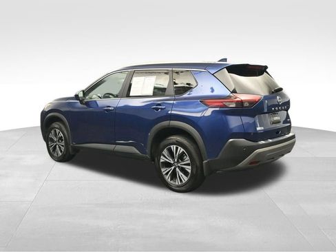 Used 2023 Nissan Rogue SV w/ SV Premium B Package FWD image 3