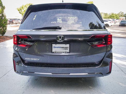 Used 2026 Honda Odyssey EX-L image 9