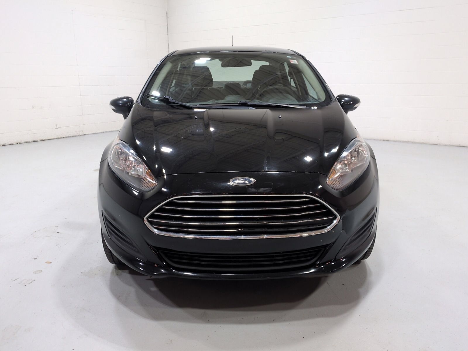 Used 2017 Ford Fiesta SE w/ Cold Weather Package FWD image 8