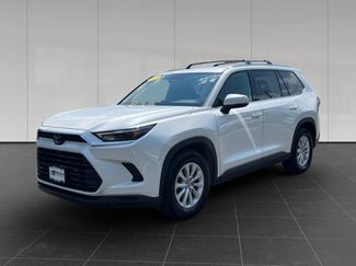 Used 2024 Toyota Grand Highlander AWD video 1
