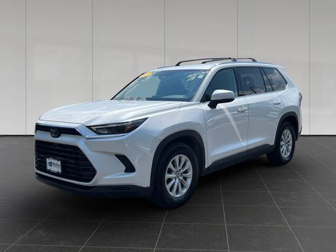 Used 2024 Toyota Grand Highlander AWD image 1