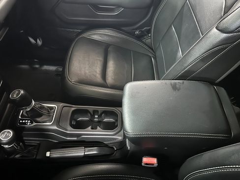 Certified 2023 Jeep Wrangler Sahara w/ Dual Top Group image 26