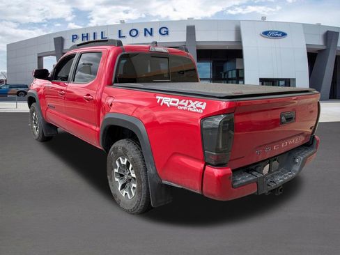 Used 2023 Toyota Tacoma TRD Off-Road w/ Technology Package AWD/4WD image 3