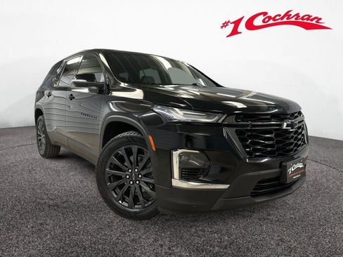 Certified 2022 Chevrolet Traverse RS w/ LPO, Floor Liner Package image 1