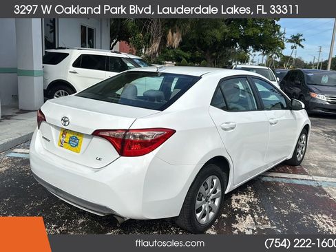 Used 2018 Toyota Corolla LE FWD image 11