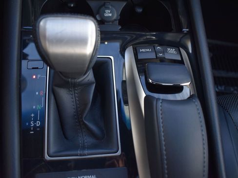 Used 2014 Lexus LS 460 AWD image 13