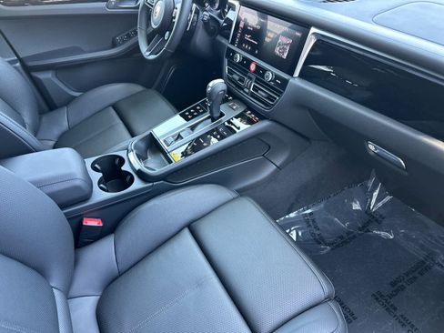 New 2026 Porsche Macan AWD/4WD image 17