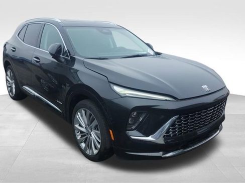 Used 2024 Buick Envision Avenir image 4