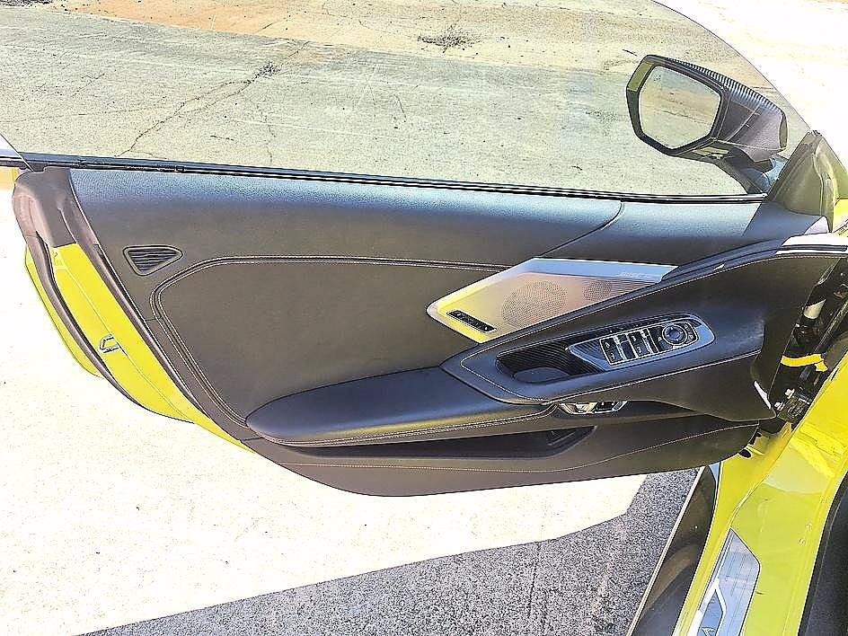 Used 2020 Chevrolet Corvette Stingray Preferred Conv w/ 2LT Preferred Equipment Group RWD image 9