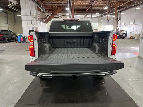 Used 2026 Chevrolet Silverado 1500 LTZ w/ Technology Package AWD/4WD image 28