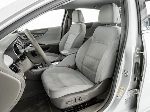 Used 2016 Chevrolet Malibu LT image 29