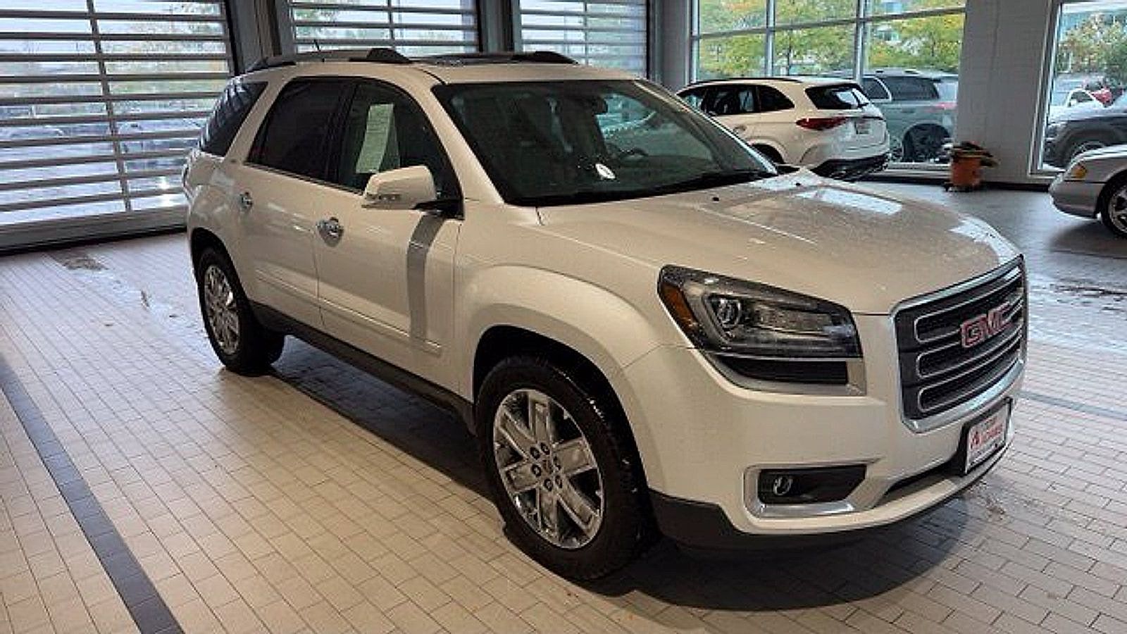 Used 2017 GMC Acadia Limited SLT AWD/4WD image 7