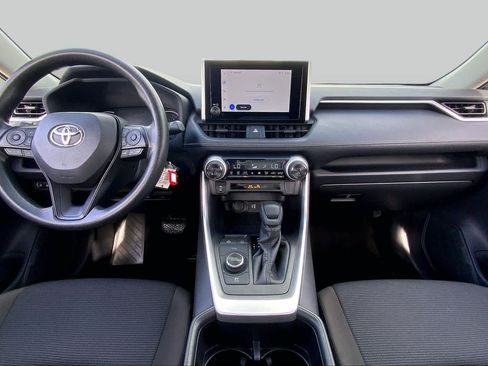 Used 2025 Toyota RAV4 LE AWD/4WD image 15