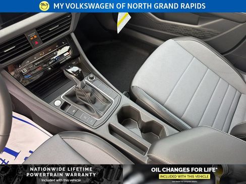 New 2026 Volkswagen Jetta SE FWD image 17