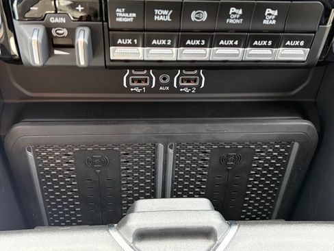 Used 2025 RAM 2500 Laramie w/ Towing Technology Group AWD/4WD image 35