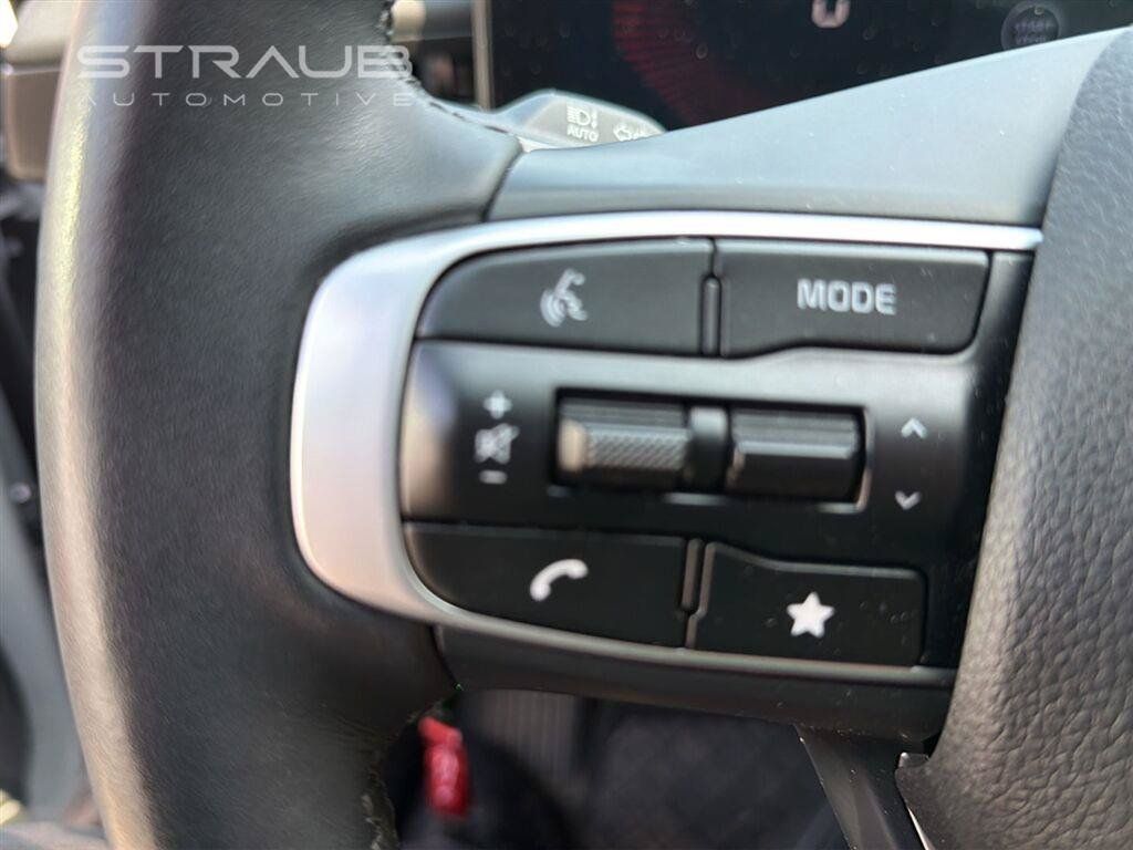 Used 2025 Kia K5 GT-Line w/ GT-Line Premium Package AWD/4WD image 9
