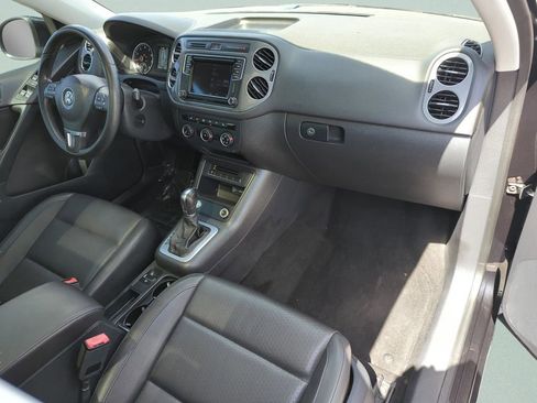 Used 2016 Volkswagen Tiguan SE image 21