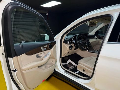 Used 2019 Mercedes-Benz GLC 300 image 33