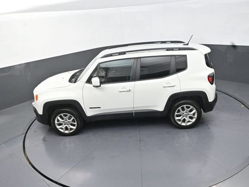 Used 2017 Jeep Renegade Latitude AWD/4WD image 26