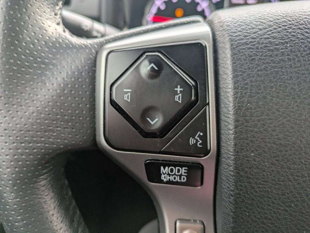 Used 2022 Toyota 4Runner Limited AWD/4WD image 23