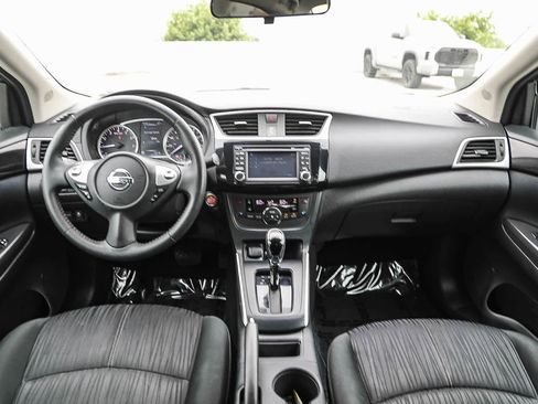 Used 2018 Nissan Sentra SV w/ Premium Package (P01) FWD image 12