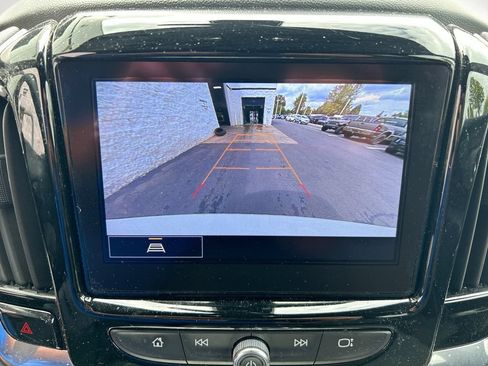 Used 2023 Chevrolet Traverse LT AWD/4WD image 17