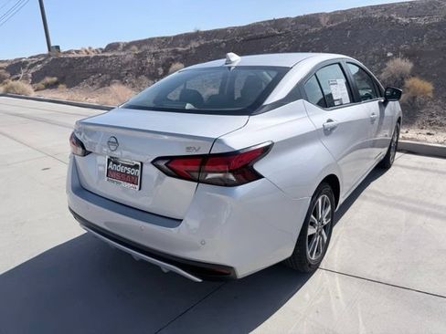 Used 2024 Nissan Versa SV FWD image 8