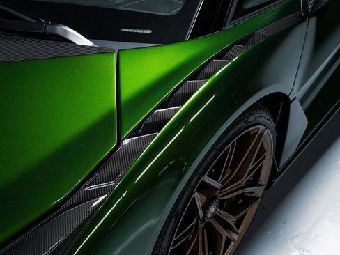 Used 2021 Lamborghini Sian Roadster image 27