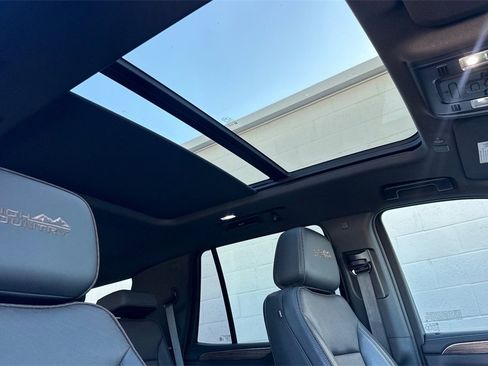 Used 2022 Chevrolet Tahoe High Country image 21