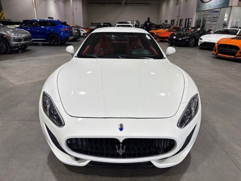 Used 2015 Maserati GranTurismo Sport image 2