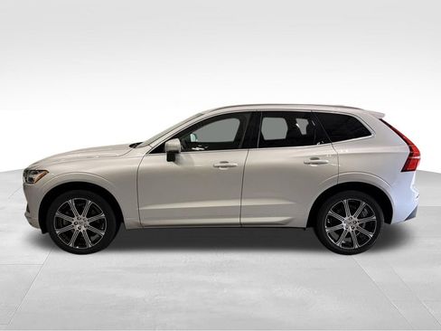 Used 2020 Volvo XC60 T6 Momentum w/ Advanced Package AWD/4WD image 2