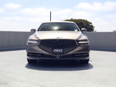 Used 2021 Genesis G90 3.3T Premium RWD image 6