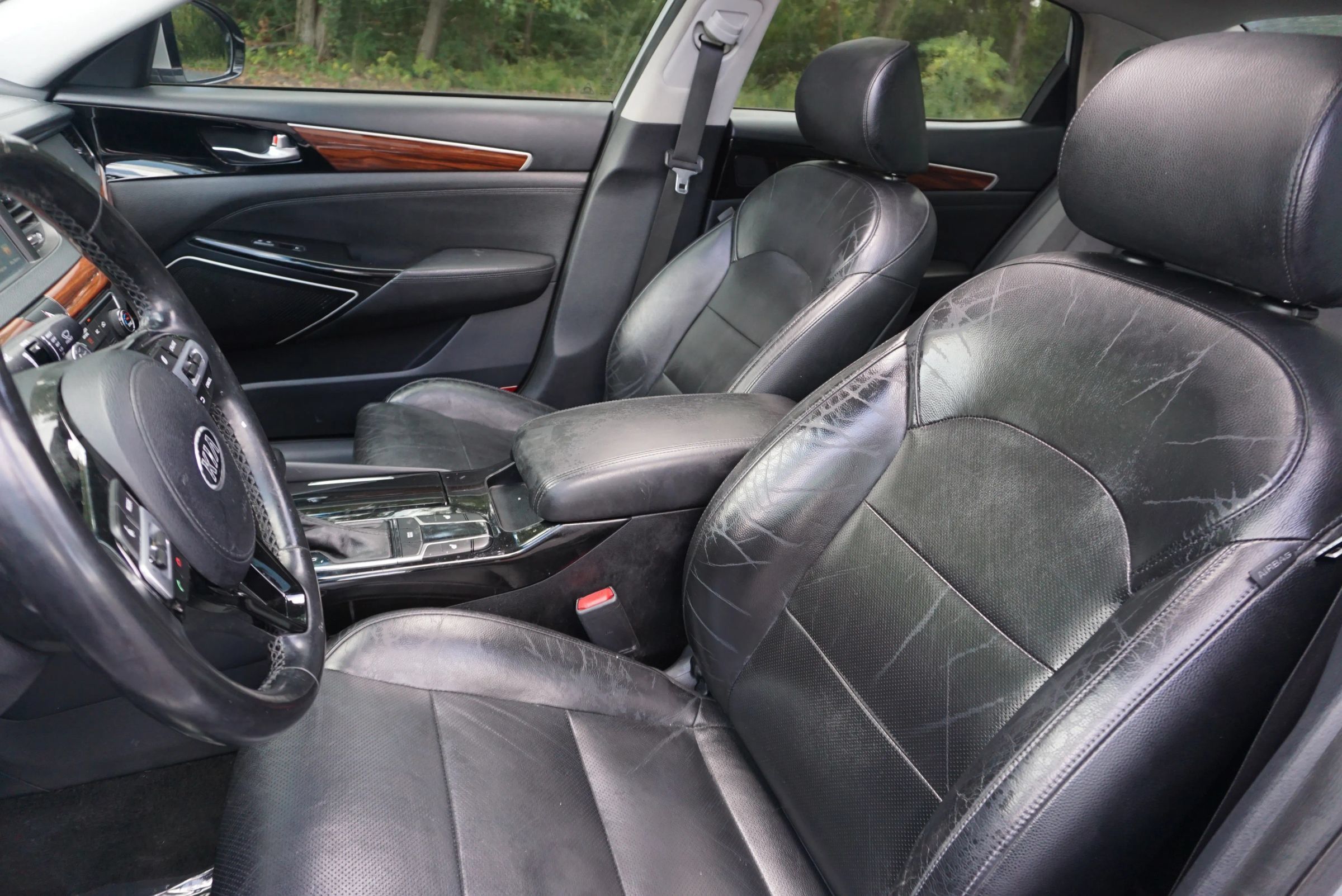 Used 2017 Kia Cadenza Premium w/ Luxury Package FWD image 23