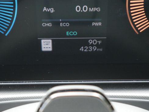 Used 2026 Hyundai Santa Fe SEL AWD/4WD image 32