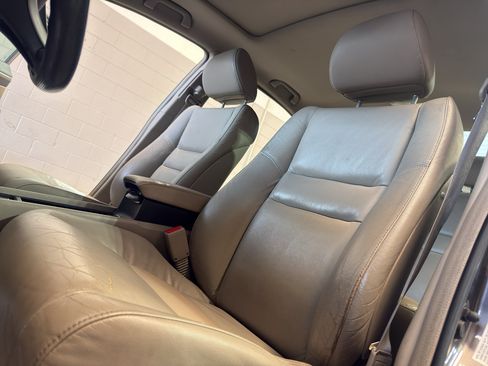 Used 2010 Honda Civic EX-L image 16