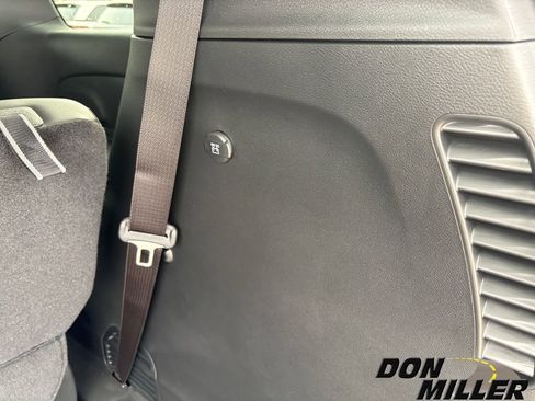 New 2026 Chrysler Pacifica Select image 31